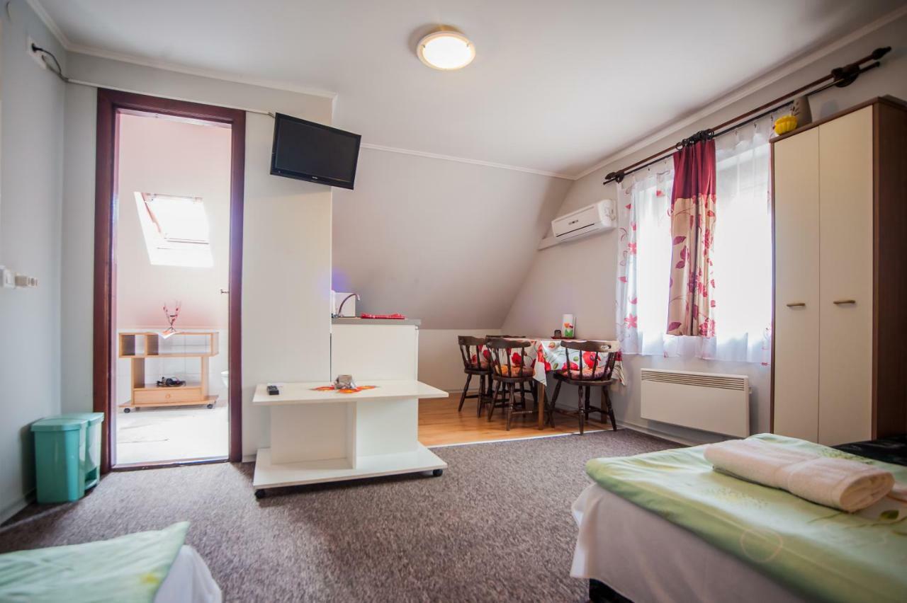 Ferienwohnung Pipacsos Vendeghazak Kiskunmajsa Exterior foto